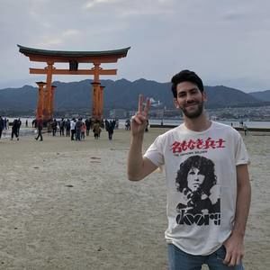 Meet your Posher, Eitan